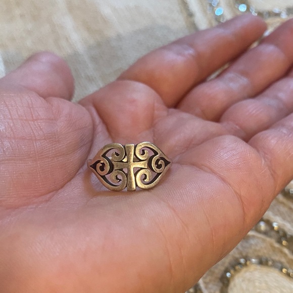 Sterling Silver Scroll Cross Ring Stamped 925 - Picture 7 of 7